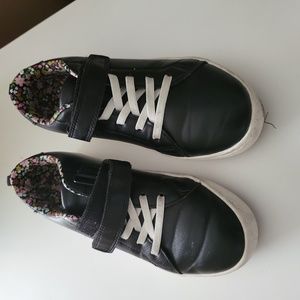 Carter's black sneakers - Little girl size 3
